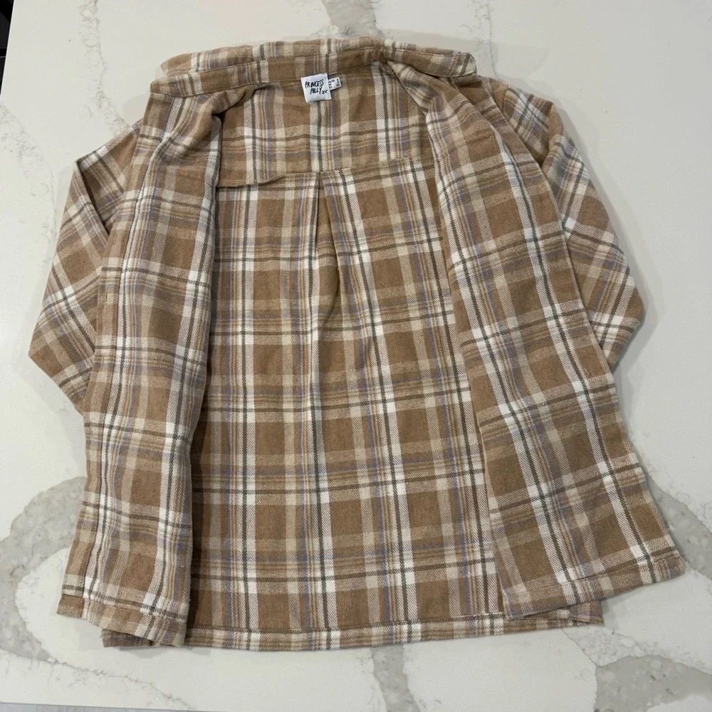 Princess Polly Mila Plaid Flannel Button Up Shirt Women’s 2 Tan/White Cozycore - Picture 4 of 7